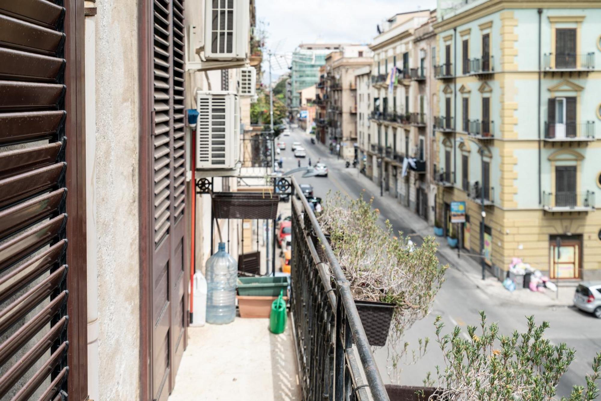 Plumeria - Vacanze In Centro A Zona Politeama